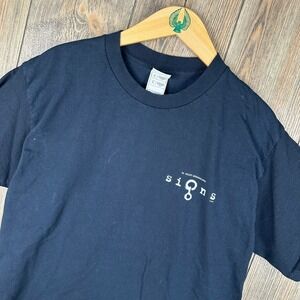 Signs Movie Promo T-Shirt 2002 M. Night Shyamalan It's Happening Graphic Tee